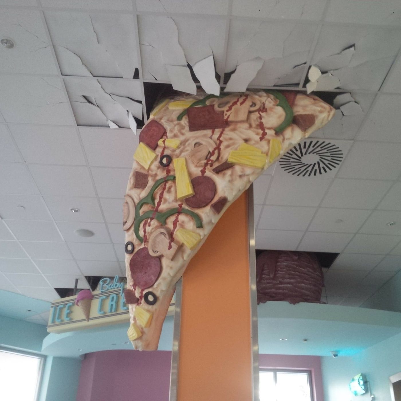 Custom commercial restaurant decor