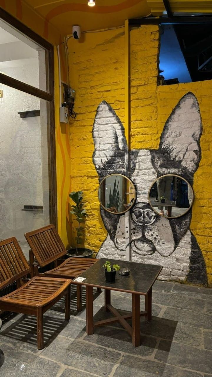 Custom wall paint hotel